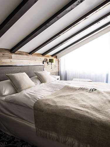 13.7 Penthouse Deluxe Suite