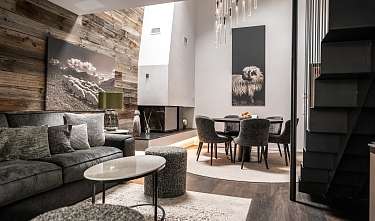 13.1 Penthouse Deluxe Suite
