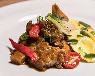 Signature Dish "Lammragout" von Chefkoch Ralph Busch