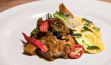 Lammragout im Restaurant Alpenhof Zermatt