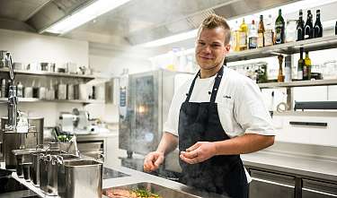 Alpenhof Kuechenchef Jonas Heel