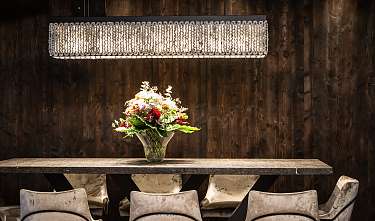 alpenhof Restaurant Booth Blumen