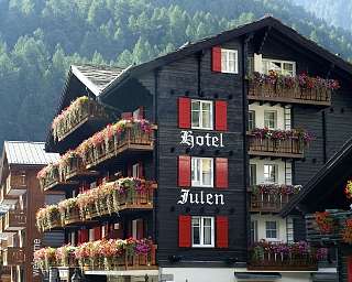 12 3.Tradition Hotel Julen Sommer Aussen