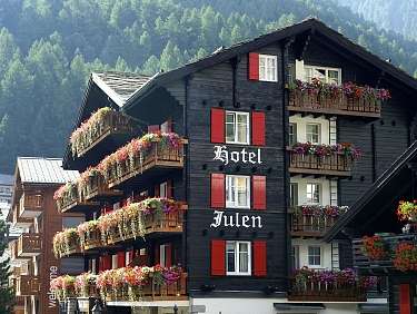 12 3.Tradition Hotel Julen Sommer Aussen