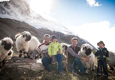 Tradition Julen Familie