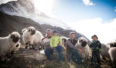 Tradition Julen Familie