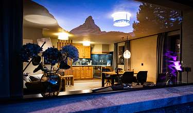 Blick in die Wohnstube von der privaten Terrasse